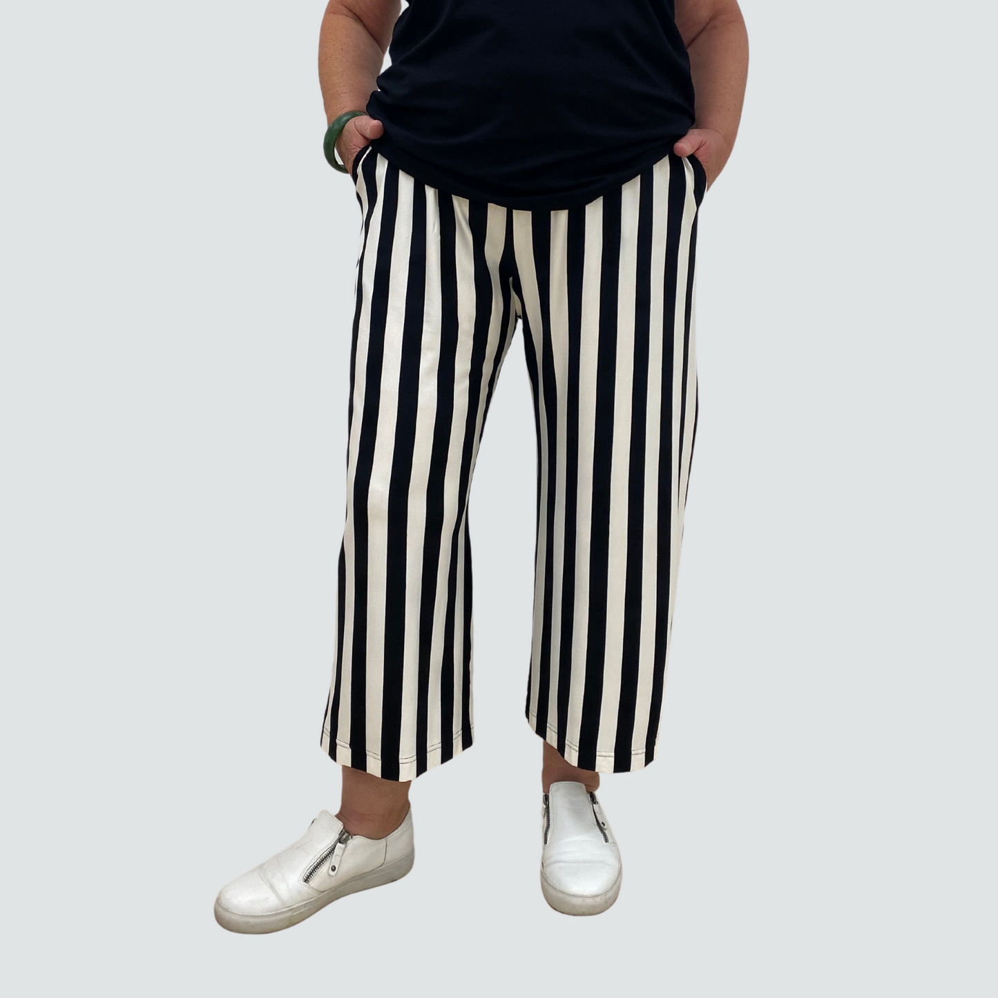 Pocket pant black and white stripe